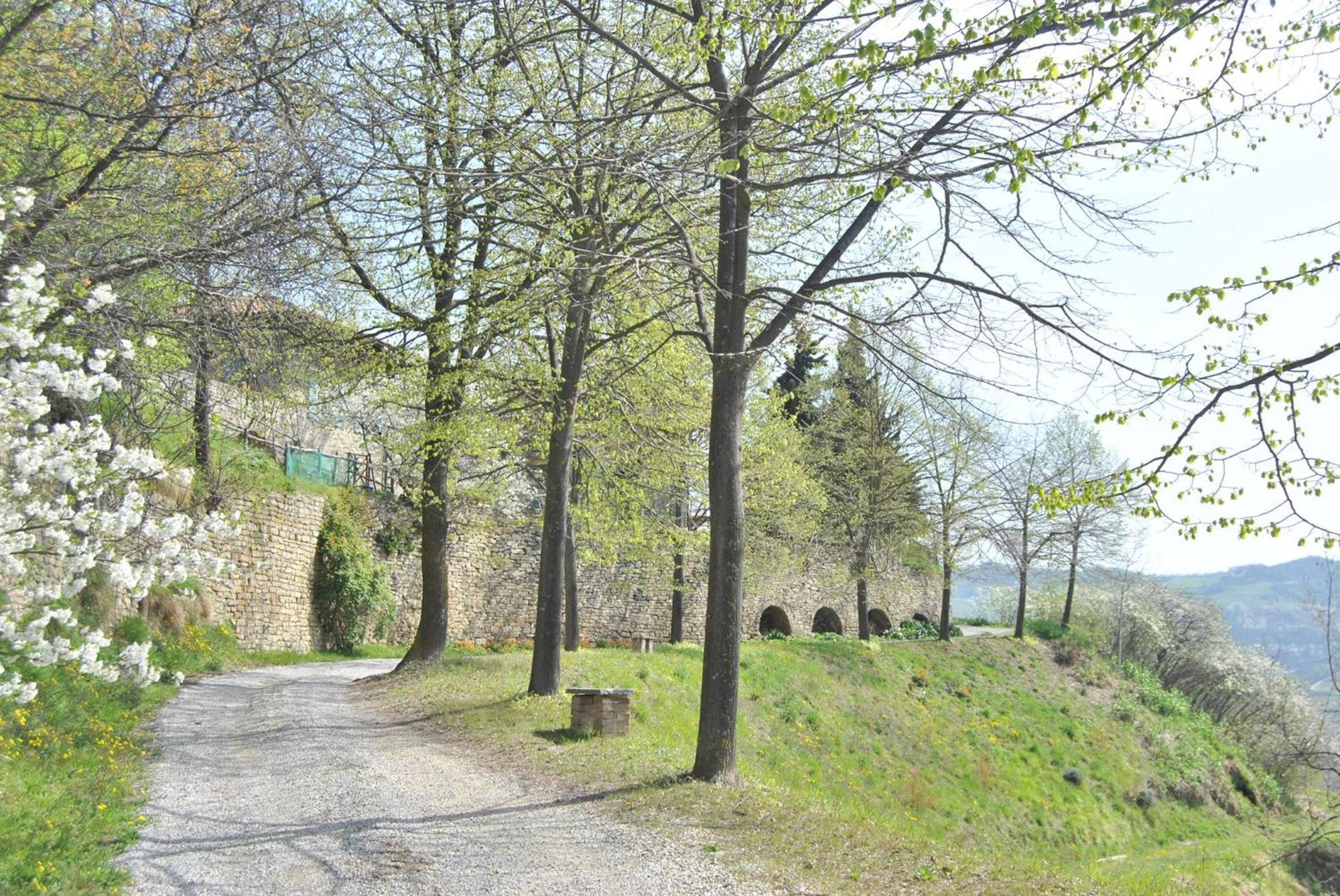 Agriturismo La Rovere Cossano Belbo المظهر الخارجي الصورة